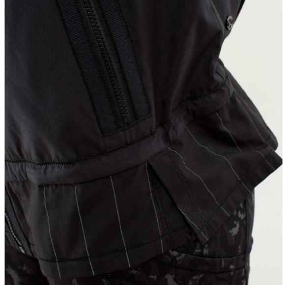 Lululemon Run: Bandit Jacket *Reflective Black - Picture 5 of 14
